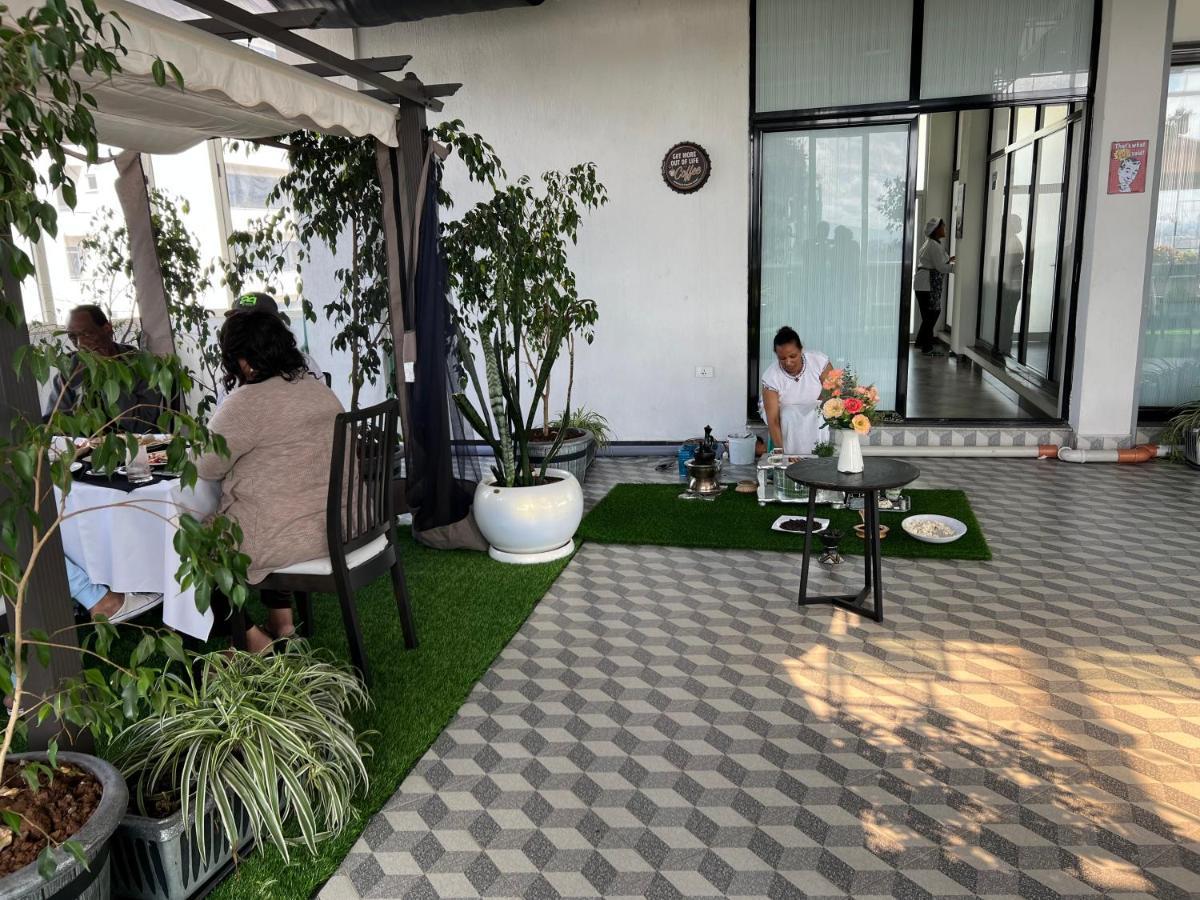 Ecco Modern Guest House Addis Ababa Exteriör bild